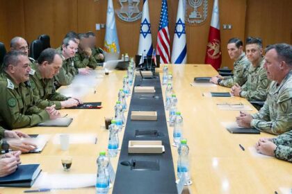 إسرائيل تنشر فيديو لحظة اتخاذ قرار الحرب على إيران