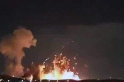 ترامب ينشر فيديو لانفجارات عنيفة تهزّ أصفهان في إيران