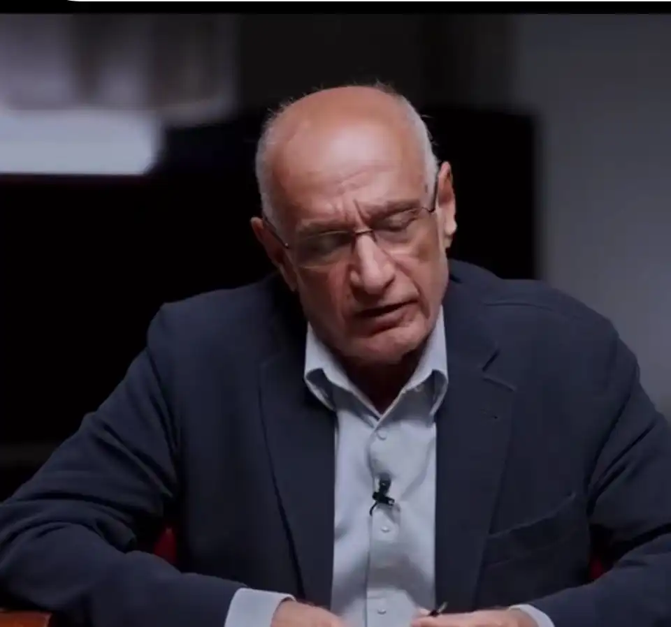 مسؤول إماراتي: حتى الله لا يستطيع أن يؤثر على نتنياهو