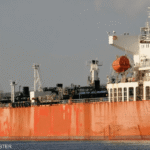 سلطنة عُمان: وفاة أحد أفراد طاقم ناقلة نفط بعد استهدافها