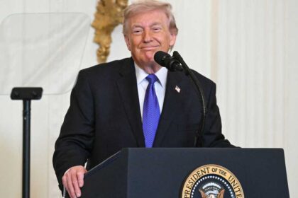 ترامب: يريد الإيرانيون الحديث معنا.. لكن فات الأوان