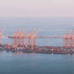 وكالة: إصابة شخص بهجوم مسيرات على ميناء صلالة العماني