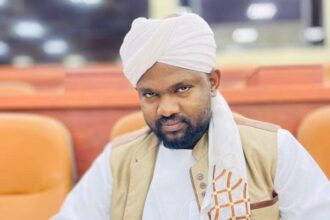 القيادي في الأمة القومي عروة الصادق: ذهبت إلى الجوازات فوجدت اسمي محظورًا