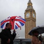 بريطانيا تقيد تأشيرات مواطني أربع دول بينها دولة عربية