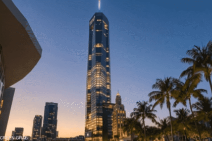 ليس لها مثيل.. فيديو يكشف تفاصيل مكتبة ترامب الرئاسية