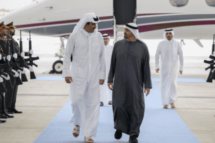 رئيس دولة الإمارت وأمير قطر يبحثان التطورات في المنطقة