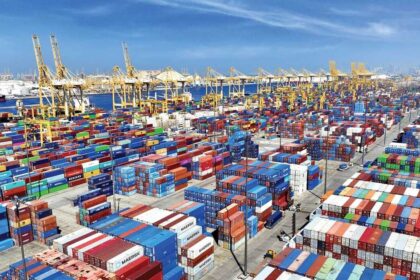 موانئ دبي: محطات ميناء جبل علي تواصل عملياتها بشكل اعتيادي