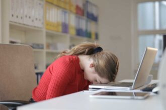 خاصالشعور بالإرهاق خلال رمضان… ظاهرة طبيعية أم جرس إنذار صحي؟