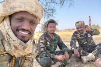 قوات الجيش في بارا تحذر الناشطين بقيادة الشكري من التصوير في المدينة