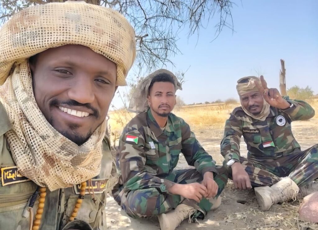 قوات الجيش في بارا تحذر الناشطين بقيادة الشكري من التصوير في المدينة