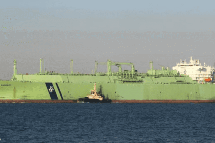 غرق ناقلة غاز روسية قبالة السواحل الليبية