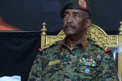 خاصبعد الوجه الإيراني.. كيف يواجه البرهان الضغوط بشأن الإخوان؟