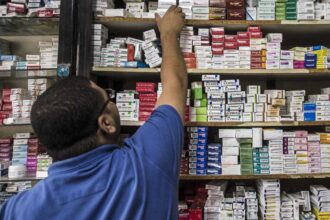 خاصمع التوتر الإقليمي.. مصر تؤمن سوق الدواء بـ"مخزون استراتيجي"