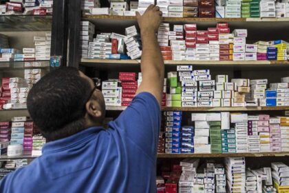 خاصمع التوتر الإقليمي.. مصر تؤمن سوق الدواء بـ"مخزون استراتيجي"