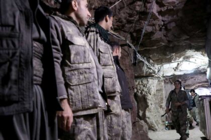 خاصالأكراد وحرب إيران.. ورقة حاسمة أم رهان محفوف بالمخاطر؟