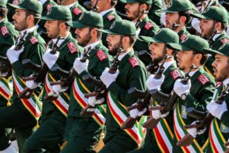 خطة إيرانية "خطيرة".. تقرير يسلط الضوء على الدفاع الفسيفسائي