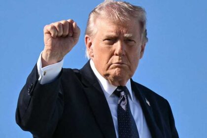 ترامب يعلق على اعتذار بزشكيان.. ويتوعد إيران بضربة قوية