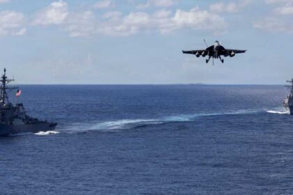 بعد الخلاف.. قاذفات أميركية تهبط في قاعدة بريطانية