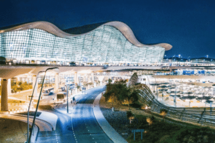 وفاة و7 إصابات جراء اعتراض مسيرة قرب مطار زايد الدولي