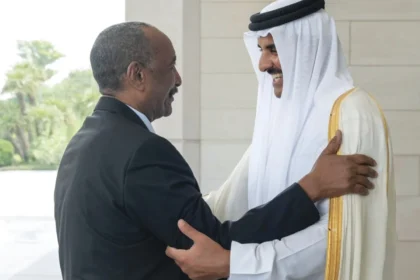 البرهان يبلغ قطر والسعودية والأردن وقوف السودان معهم ضد العدوان الإيراني