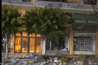 غارة إسرائيلية تستهدف مبنى في ضاحية بيروت الجنوبية