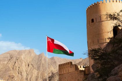 مسقط: إصابة 4 باستهداف ناقلة نفط قبالة سواحل عُمان