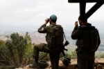 الجيش الإسرائيلي ينذر بأنه سيضرب مواقع لحزب الله في صور
