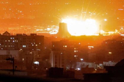 في مرمى النار.. مخازن وقود وطائرات مقاتلة ومحافظة إيرانية