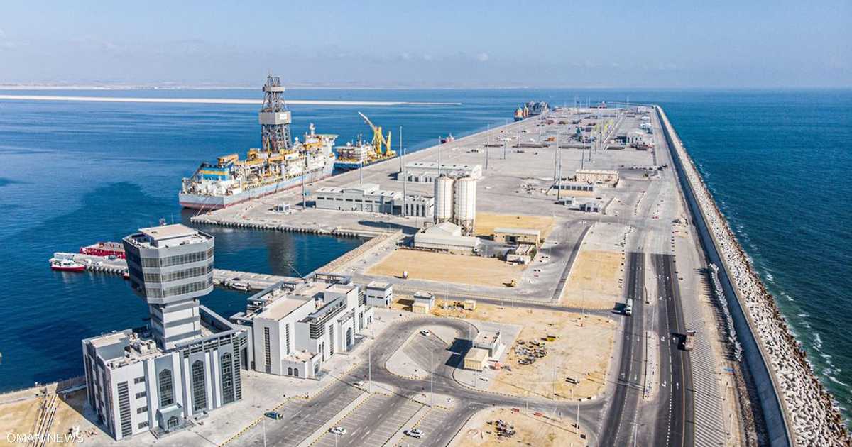 هجوم بطائرتين مسيّرتين على ميناء عُماني