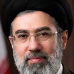 عاجلخلفا لوالده.. مجتبى خامنئي مرشدا جديدا لإيران