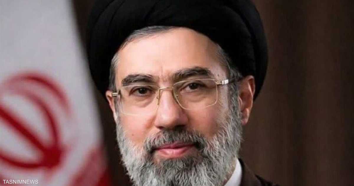 عاجلخلفا لوالده.. مجتبى خامنئي مرشدا جديدا لإيران