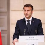 في اتصال مع بزشكيان.. ماكرون يطالب بوقف استهداف دول المنطقة