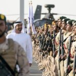 الجيش الإماراتي يرهب شابًا سودانيًا ويجبره على الكذب