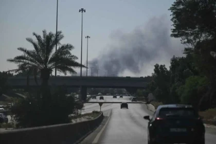 وزارة الدفاع الإماراتية تعلن سقوط طائرة حربية ومقتل طاقمها