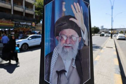 من يدير إيران بعد اغتيال خامنئي؟