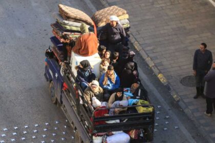 لبنان ينزح.. 700 ألف شخص يفرون مع تصاعد الحرب