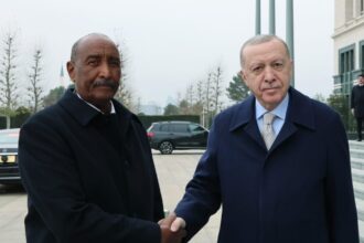 البرهان يبلغ أوردغان تفاصيل الهجوم الإثيوبي على كوستي