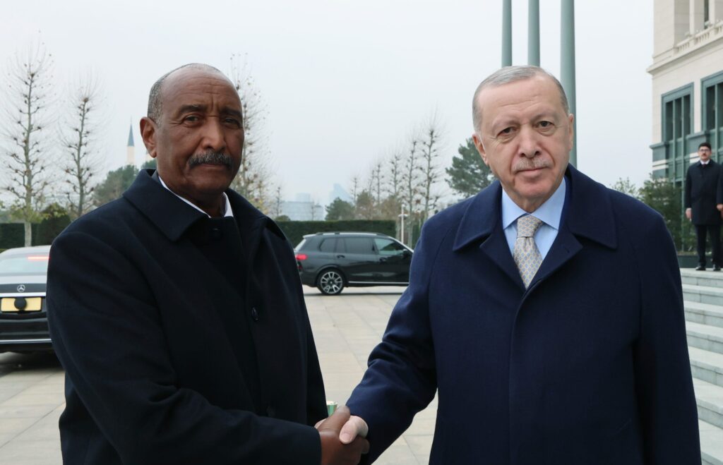 البرهان يبلغ أوردغان تفاصيل الهجوم الإثيوبي على كوستي