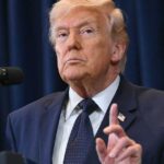 ترامب: إيران ستواجه عواقب وخيمة إذا زرعت ألغاما في مضيق هرمز