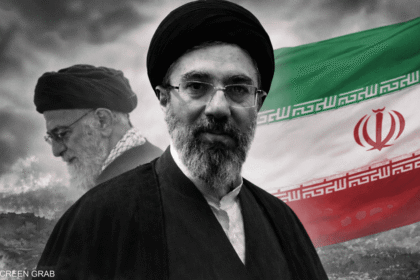 خوف من إعلانه كمرشد جديد.. 4 اختلافات لمجتبى عن والده