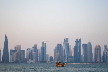 قطر تعلن التصدي لهجوم صاروخي إيراني