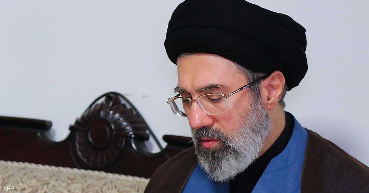 جدل إصابة مجتبى خامنئي.. معلومة كشفها نجل بزشكيان