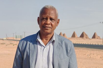 وزير سوداني يمكث شهرين في السعودية.. ماذا يجري؟