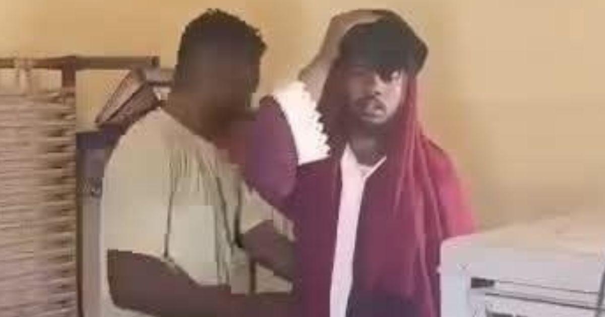 تفاصيل القبض على مصحح الإحداثيات يرتدي زيًا نسائيًا في الأبيض