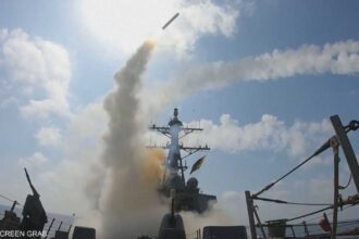 خاصإيران بين الدولة المنهارة.. وخيار "الميليشيا العابرة"