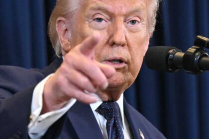 ترامب: ندمر إيران تدميرا شاملا وترقّبوا ما سيحدث