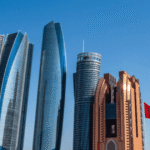 أبوظبي.. سقوط شظايا مسيّرة على واجهة مبنى في أبراج الاتحاد