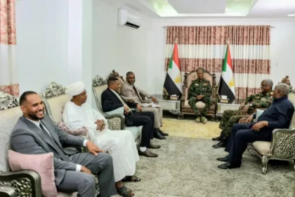 قوى سياسية تسلم البرهان مبادرة بشأن القوات المسلحة