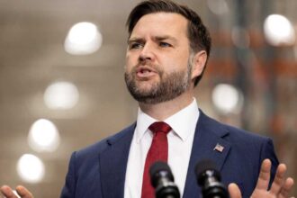 بوليتيكو: فانس عارض حرب إيران قبل قرار ترامب النهائي