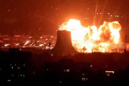 خاصترامب يتوعد إيران بضربات أقسى.. هل تدخل الحرب مرحلة أخطر؟